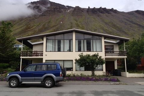 Miðtún - Guesthouse