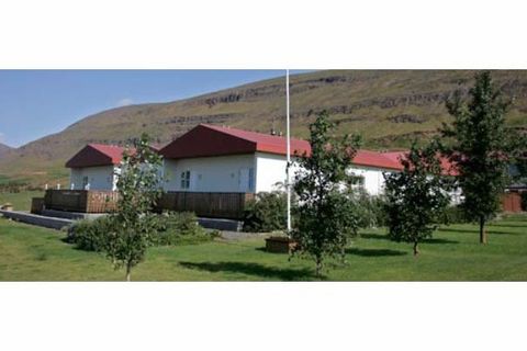 Sveinbjarnargerði country hotel