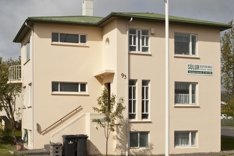 Guesthouse Súlur