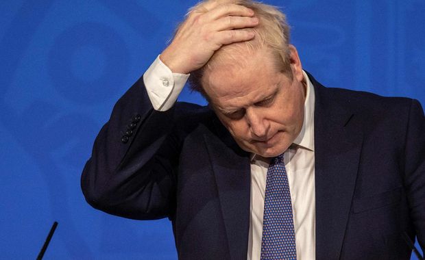 Boris Johnson er í miklum vanda vegna veisluhalda á veirutímum.
