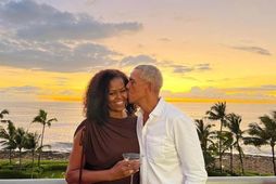 Michelle og Barack Obama eru ástfangin. Forsetafrúin fyrrverandi varð 58 ára þann 17. janúar.