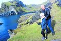 Flug Birnir Hólm Bjarnason fór með afa sínum, Ólafi Gíslasyni, að hömrunum vestast á Heimaey og saman komu þeir pysju á flug út á sjóinn.