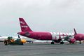 Kyrrsett Isavia hefur hótað því að bjóða upp vél Air Lease Corporation á Keflavíkurflugvelli nema félagið greiði að fullu 2 milljarða skuld WOW air.