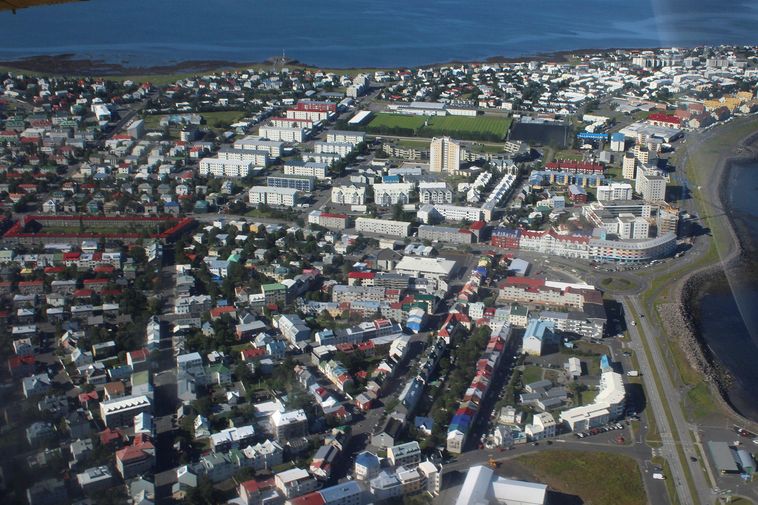 Flight to Ísafjörður