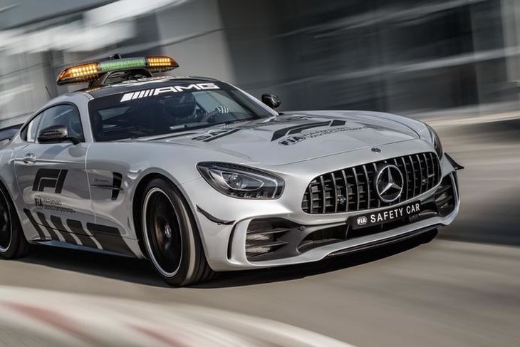 Nýi Mercedes-AMG GT R öryggisbíll formúlunnar.