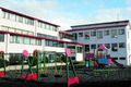 Mosfellsbær Bæjarstjórn hefur ákveðið að fara í úttekt á skólahúsnæði bæjarins, m.a. Varmárskóla, sem hefur í þrígang verið skoðaður af Eflu.