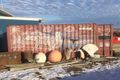 Nágrannar Verkefnið nær allt til nyrstu byggðar Alaska, þar sem heimamenn sem áður veiddu ísbirni eru farnir að reyna að hjálpa þeim, í sameiginlegri baráttu gegn breytingum á loftslagi. Útilistaverk í bænum Kaktovik.