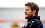 Hermann Hreiðarsson er með UEFA Pro-þjálfaragráðu og á að baki ... Hermann Hreiðarsson er með UEFA Pro-þjálfaragráðu og á að baki langan feril sem atvinnumaður og ...