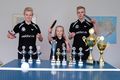 Borðtennis Systkinin Gestur, Eiríkur Logi, Guðbjörg Vala og Gestur með hluta verðlaunasafnsins.