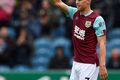 Mark Jóhann Berg Guðmundsson fagnar fyrsta marki sínu á leiktíðinni, sem jafnframt var þriðja mark Burnley í sigri á Southampton í 1. umferð.