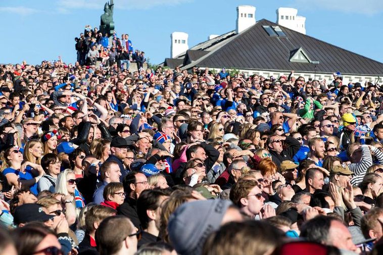 Population of Iceland 368,590 Iceland Monitor