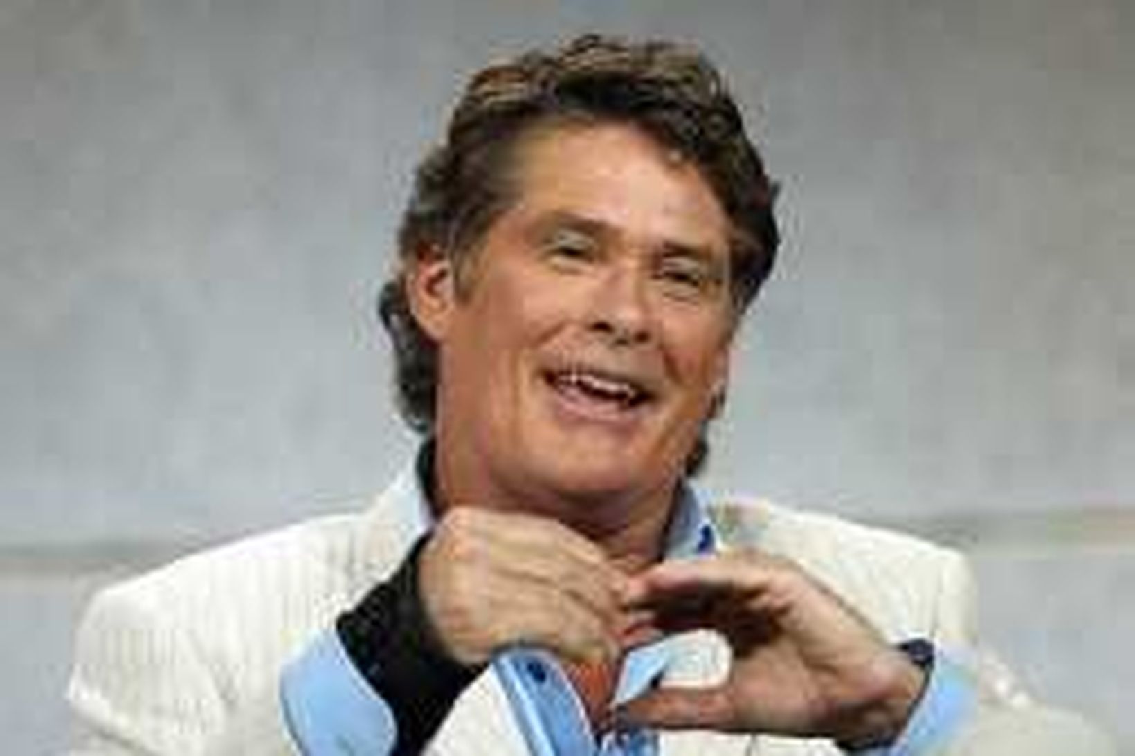 Hasselhoff Aetlar Ad Naela Ser I Enska Famakonu