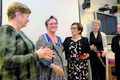 Afhending Kristín Ágústsdóttir, Rósa M. Sigursteinsdóttir, Sigurlaug Þ. Hermannsdóttir, Ásdís Arinbjörnsdóttir og Helga M. Sigurjónsdóttir við afhendingu aðstandendaíbúðarinnar í Heilbrigðisstofnun Norðurlands.