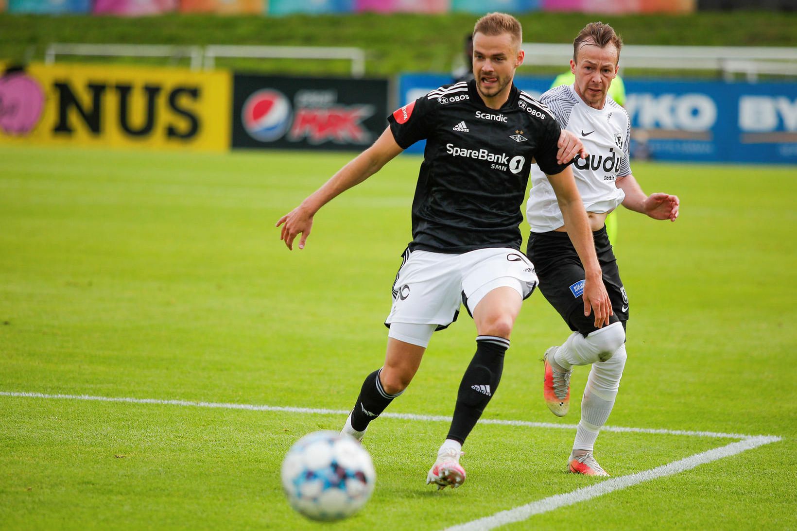 Hólmar Örn Eyjólfsson í Evrópuleik með Rosenborg gegn FH í …