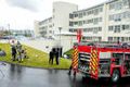 Hættuástand Lögregla og slökkvilið var með mikinn viðbúnað þegar tilkynnt var um eld í bílakjallara við Sléttuveg í Reykjavík. Brennuvargur hafði þá skömmu áður kveikt í dekkjum og öðru rusli sem geymt var í kjallaranum.