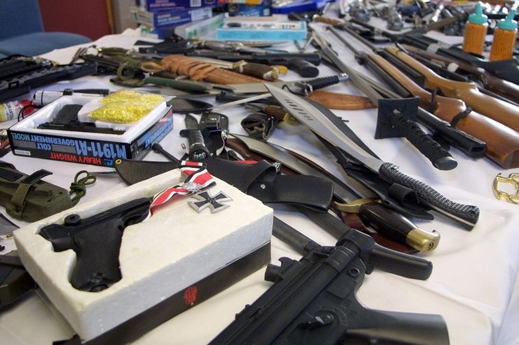 Thousands of unregistered firearms - Iceland Monitor