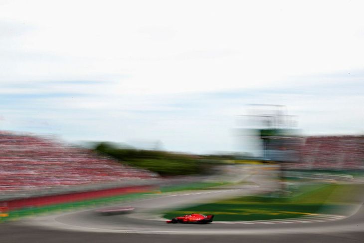 Sebastian Vettel á leið til sigurs í kappakstrinum í Montreal.
