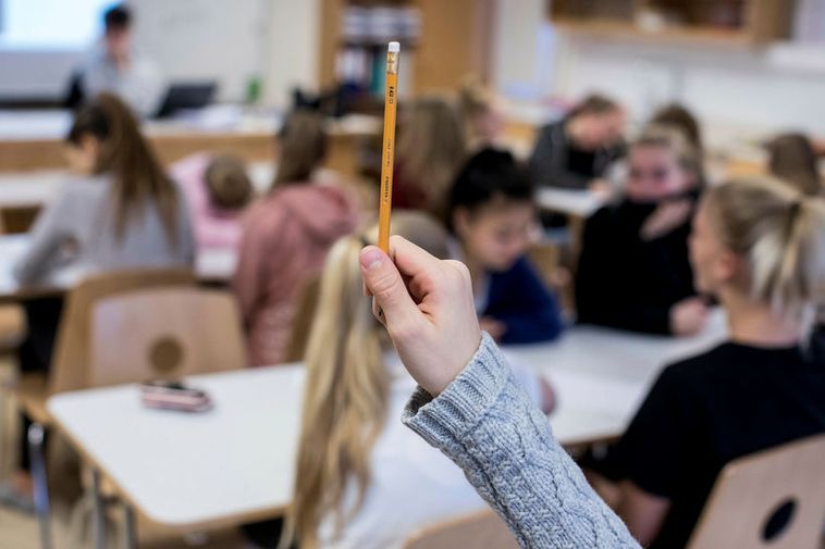 More Icelanders are against religion in schools today than three years ago.